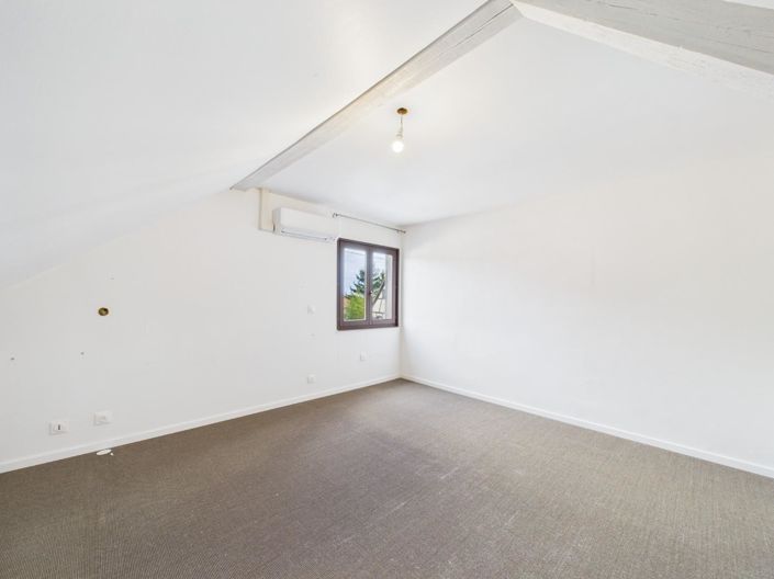 Image No.11-4 Bed House for sale