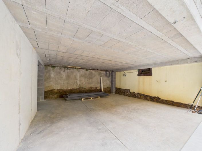 Image No.14-4 Bed House for sale