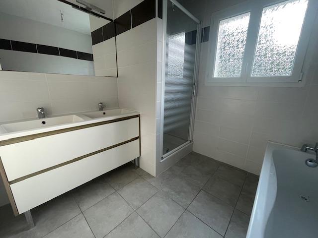 Image No.10-5 Bed House for sale