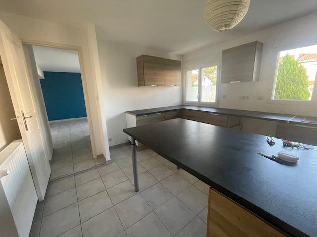 Image No.2-5 Bed House for sale