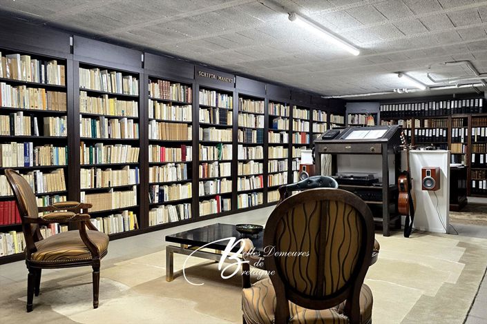 Image No.18-4 Bed House for sale