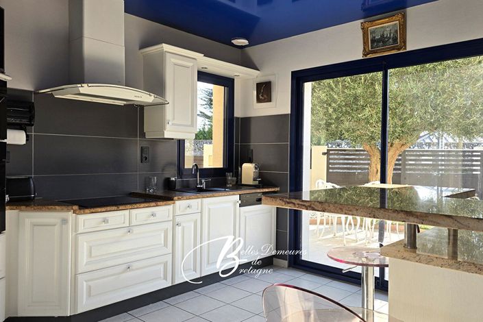 Image No.4-4 Bed House for sale