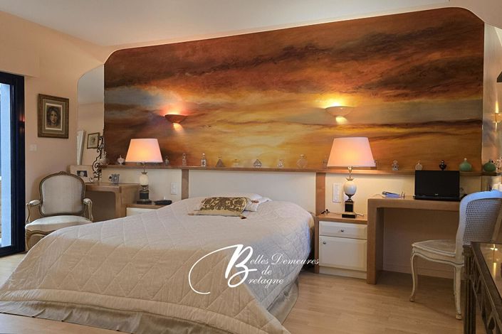 Image No.6-4 Bed House for sale