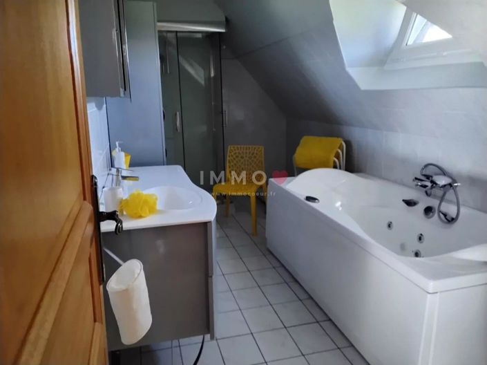 Image No.16-6 Bed House for sale