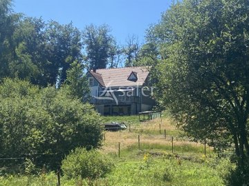1 - Champs-sur-Tarentaine-Marchal, Maison