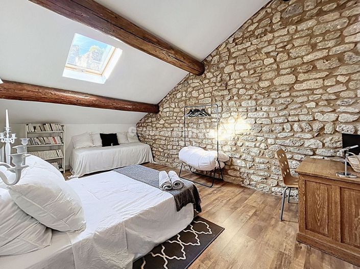 Image No.17-3 Bed House for sale