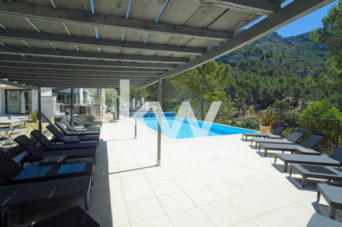 Image No.10-Maison de 14 chambres à vendre à Fontaine-de-Vaucluse