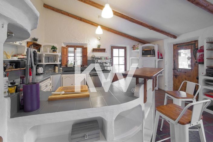 Image No.21-Maison de 14 chambres à vendre à Fontaine-de-Vaucluse