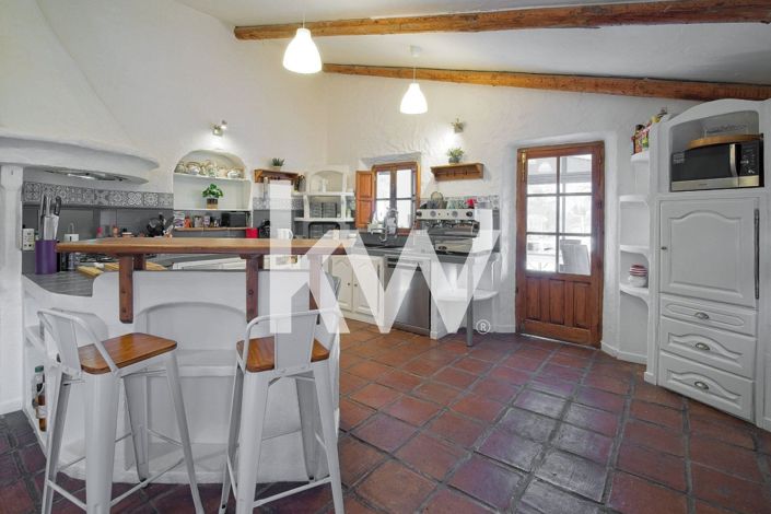 Image No.22-Maison de 14 chambres à vendre à Fontaine-de-Vaucluse