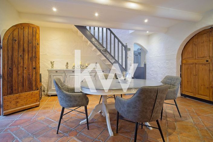 Image No.25-Maison de 14 chambres à vendre à Fontaine-de-Vaucluse