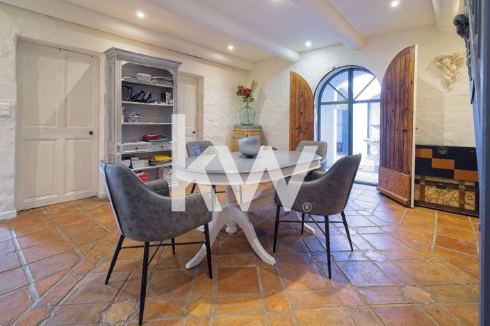 Image No.27-Maison de 14 chambres à vendre à Fontaine-de-Vaucluse