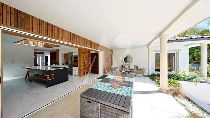 Image No.14-5 Bed House for sale