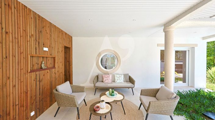 Image No.15-5 Bed House for sale