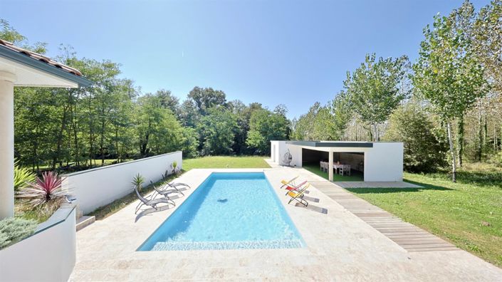 Image No.17-5 Bed House for sale