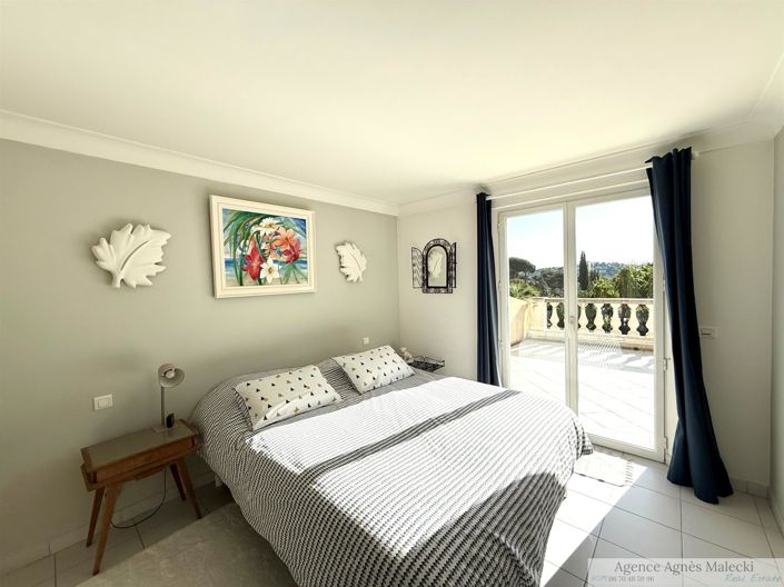 Image No.11-5 Bed House for sale