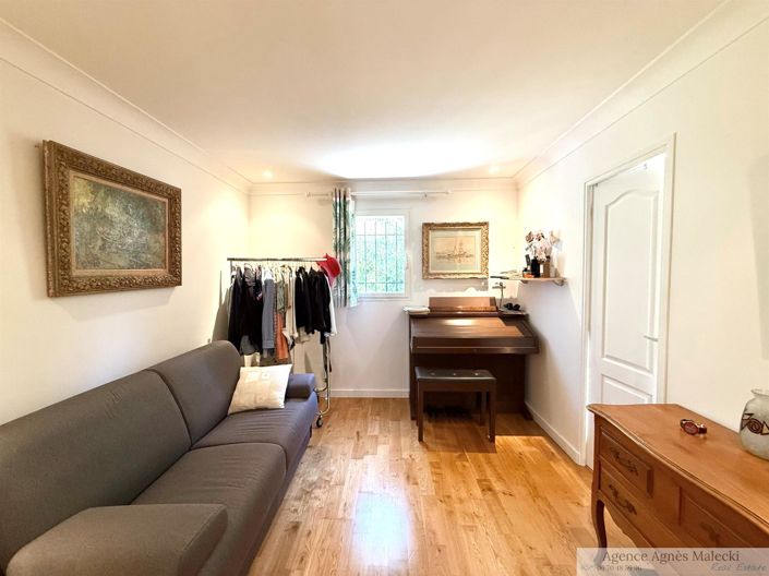 Image No.14-5 Bed House for sale