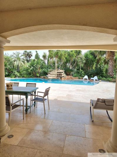 Image No.3-5 Bed House for sale