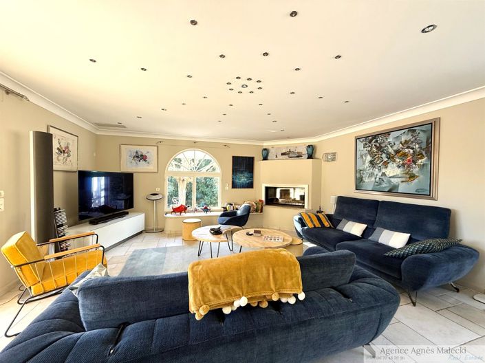 Image No.4-5 Bed House for sale