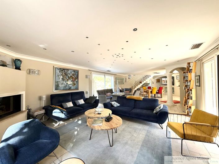 Image No.5-5 Bed House for sale