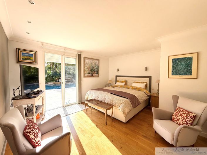 Image No.9-5 Bed House for sale