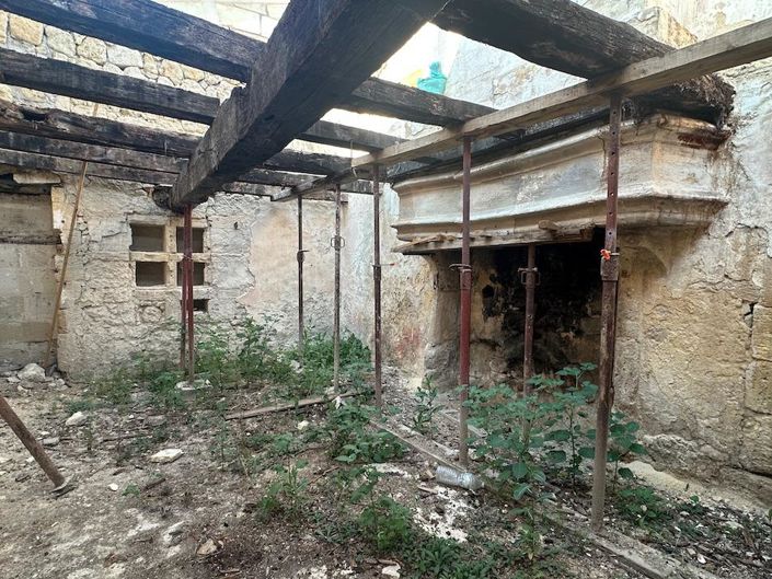 Image No.10-2 Bed House for sale