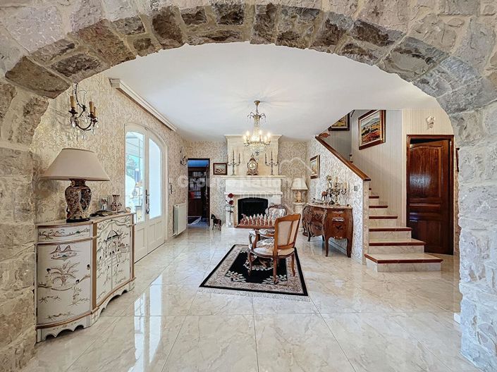 Image No.10-Propriété de 6 chambres à vendre à Rochefort-du-Gard