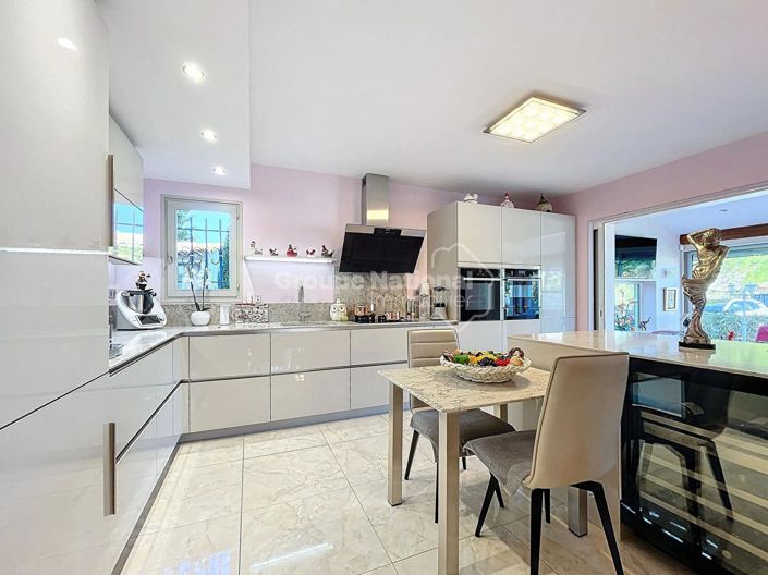 Image No.12-Propriété de 6 chambres à vendre à Rochefort-du-Gard