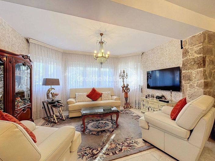 Image No.8-Propriété de 6 chambres à vendre à Rochefort-du-Gard