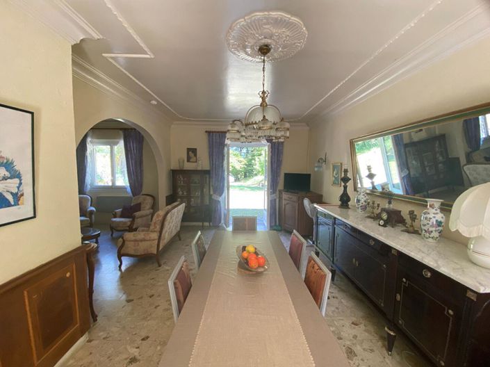 Image No.10-3 Bed House for sale