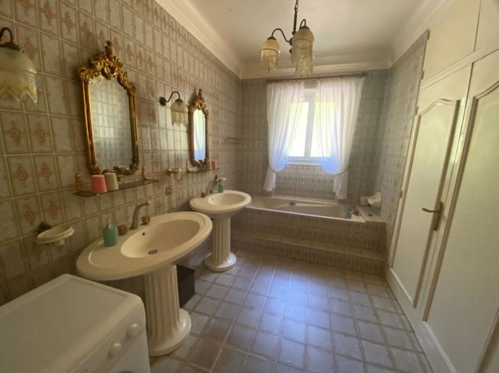 Image No.6-3 Bed House for sale