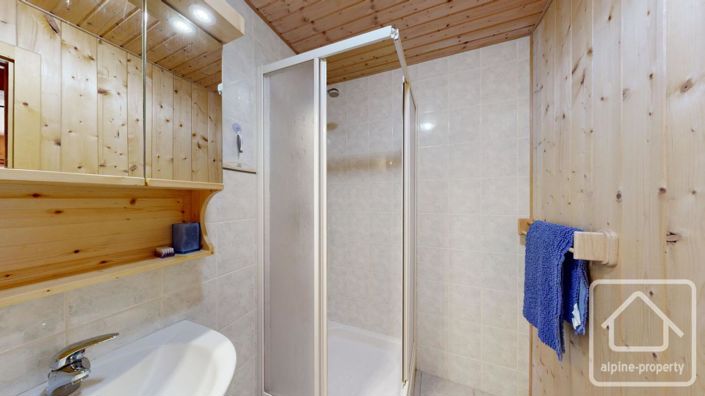 Image No.30-4 Bed Property for sale