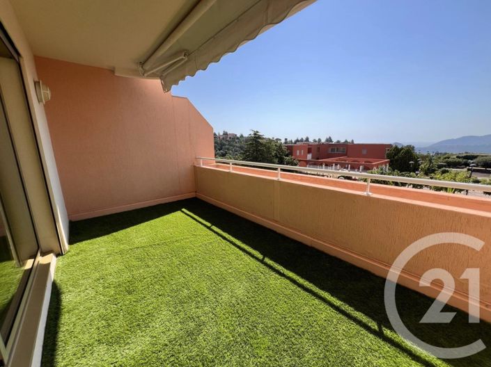 Image No.12-3 Bed Apartment for sale