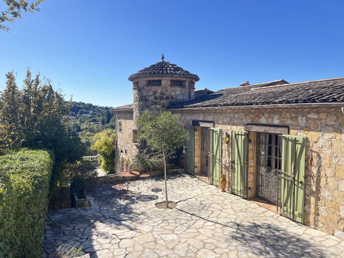 Image No.10-4 Bed House for sale