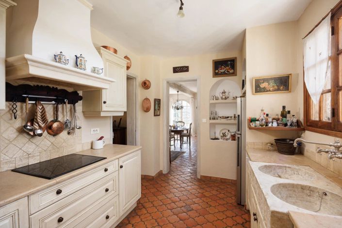 Image No.6-4 Bed House for sale