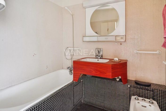 Image No.17-4 Bed Apartment for sale