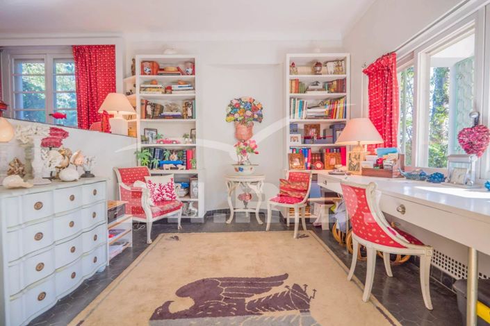 Image No.16-7 Bed House for sale