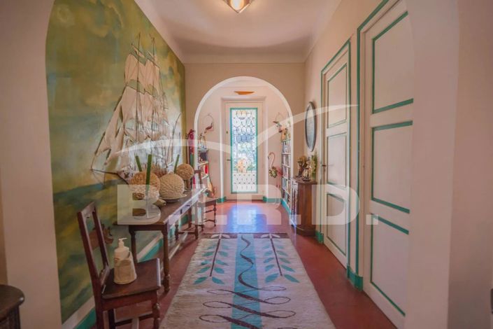 Image No.6-7 Bed House for sale