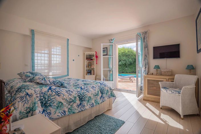 Image No.12-4 Bed House for sale