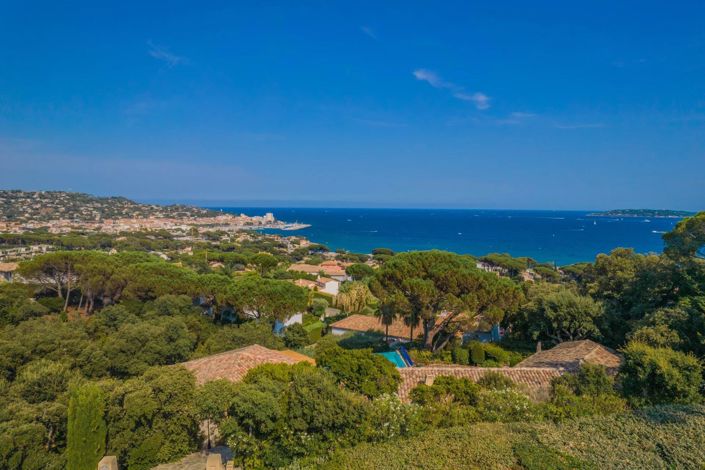 Image No.2-4 Bed House for sale