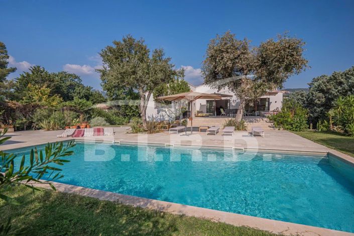 Image No.1-6 Bed House for sale