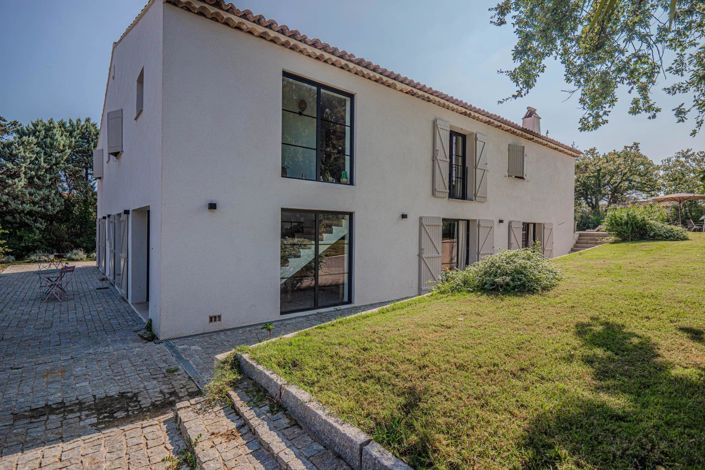 Image No.12-6 Bed House for sale