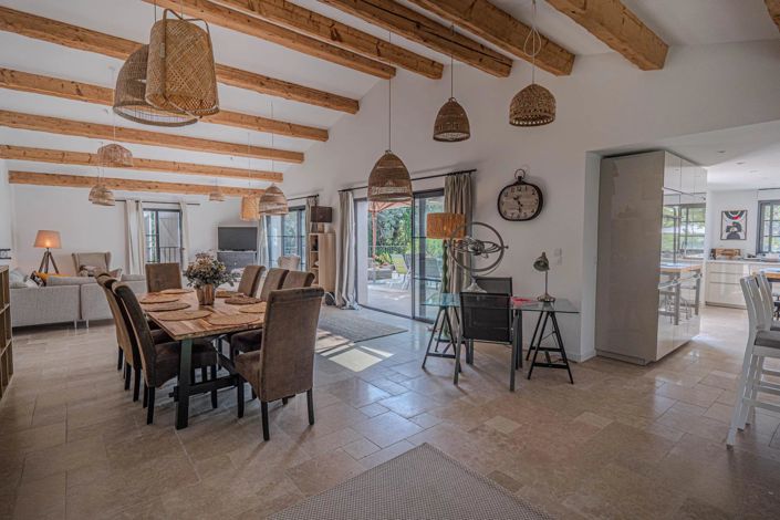 Image No.4-6 Bed House for sale