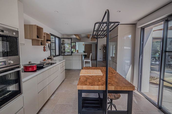 Image No.5-6 Bed House for sale