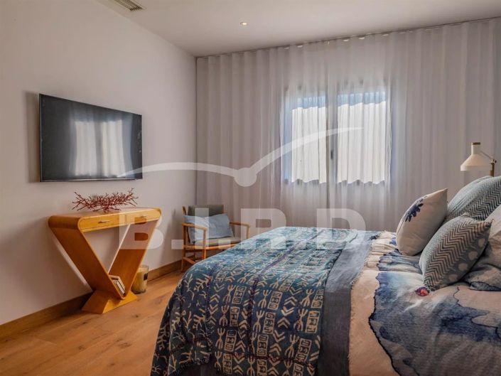 Image No.12-4 Bed House for sale