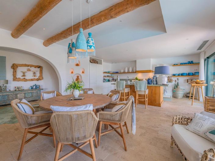 Image No.7-4 Bed House for sale