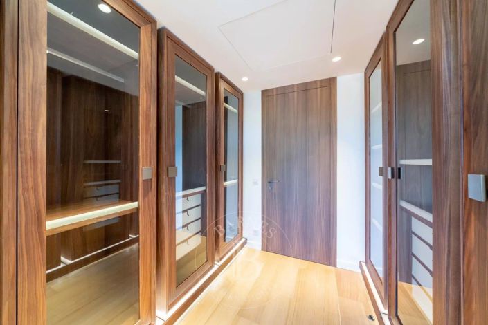 Image No.15-5 Bed House for sale