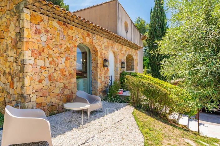 Image No.14-4 Bed House for sale