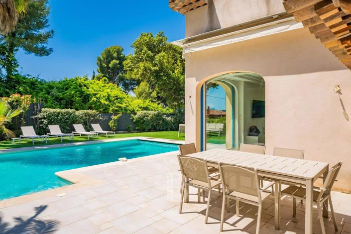 Image No.6-4 Bed House for sale