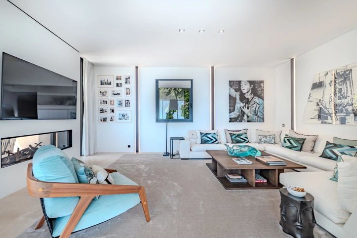 Image No.11-8 Bed House for sale