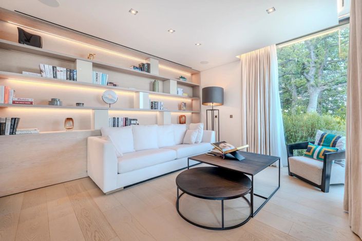 Image No.16-8 Bed House for sale